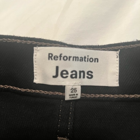 Reformation Alyssa high rise Jean shorts - Picture 3 of 4